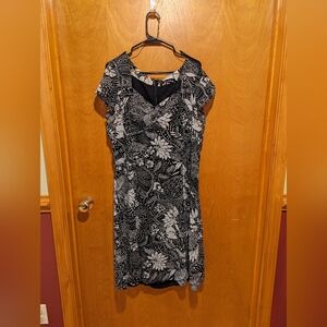 Black and white patterned dress